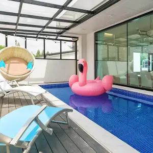 더스터닝풀빌라