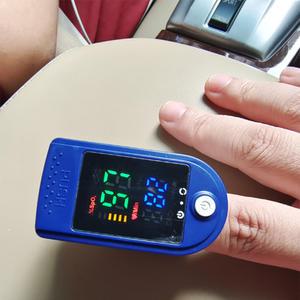 가정용 고급 손가락 집게 혈중 맥박 산소포화도 펄스 옥시미터 측정기