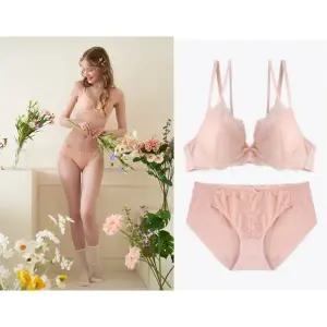 [롯데백화점]예스 복숭아 피치 풀커버 레이스 브라 햄라인 팬티 세트YSWBZ317YSWPZ318