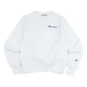 [챔피온]챔피온 리버스 위브 엠브로이더드 스크립트 남성 크루넥 화이트 GF70-Y06819-WHC