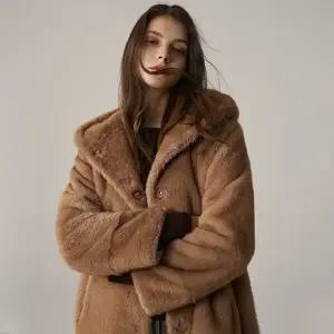 [오직 방송에서만 4만원 세일] 리오벨 FAUX 밍크 롱 후드 코트