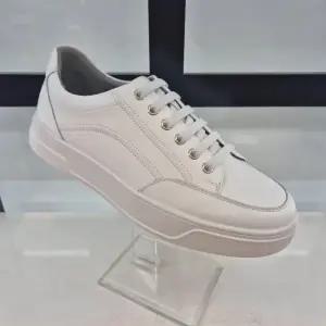 [엘칸토]엘칸토 HC11 소가죽 남성화 P6A3U51B3 (32920995)