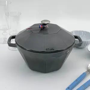 스타우브 C품 다이아몬드 꼬꼬떼 그레이 22cm 인덕션 무쇠 주물냄비