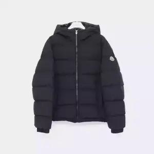 몽클레어키즈 타이두 패치로고 후드삼선 패딩 남아 자켓 1A00101 597YW 778 TAIDU/8A