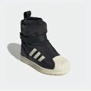 갤러리아 [ADIDAS](아동용)SUPERSTAR 360 WTR BOOTS/JQ7949