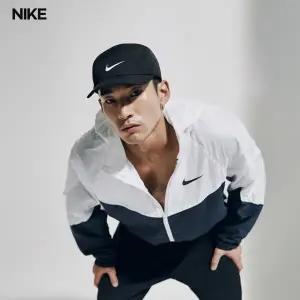 나이키 드라이핏 플라이 언스트럭처 스우시 남자 여성 런닝 운동 볼캡 모자 FB5624-010