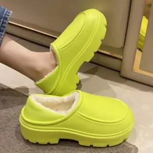 겨울슬리퍼 여성용 푹신한 초경량 털안감 5컬러 슬리퍼 (WFKBKJU)