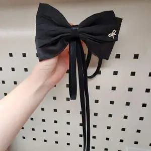 여신느낌 리본 럭셔리 블랙 헤어핀 여신 나비 파티 리