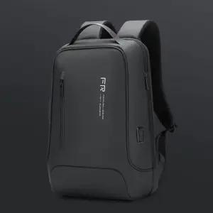 장금장치 돋보이는가방 노트북 충전 남자백 대학 WFIQ33C