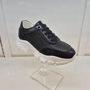 HC11 소가죽 여성화 초경량 세미케주얼 어글리 스니커즈  A0M1U5V1319