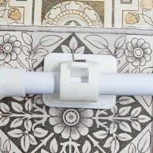 커튼봉설치 붙이는 고정걸이 커튼브라켓 고리 화이트 WECA6BA