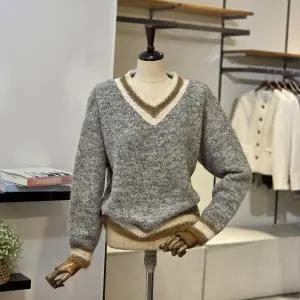 [대구백화점] [반에이크]리노 브이넥 니트(VB5ZKTM301Z)