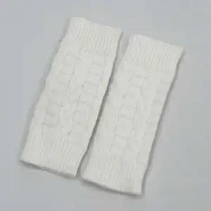 꽈배기 손토시 니트암워머 화이트 꽈배기 니트 핸드워머