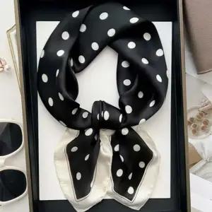 도트 쁘띠 사각스카프 UC-0178 실크스카프