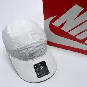 나이키 모자 드라이 핏 ADV 플라이 러닝 캡 볼캡 화이트 정품 FB5681-100