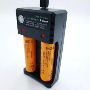 3.7V 18650 리튬이온 배터리 건전지 2개 충전기 1개 풀세트