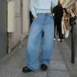 이알에이 [셀럽착용/11차 리오더] _WOMEN ERA WIDE FIT DENIM PANTS - LIGHT BLUE