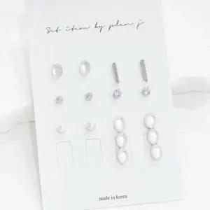 [셀러허브]여자 미니멀리즘 클리어 모양 2종 큐빅 세트 (S13353107)