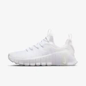 우먼스 나이키 프리 메트콘 6 FJ7126-101