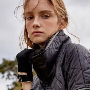 [닥스](센텀시티점)DCGV5F410BK [여성장갑][닥스장갑]블랙 체크 디테일 DD장식 울 스마트폰터치 장갑