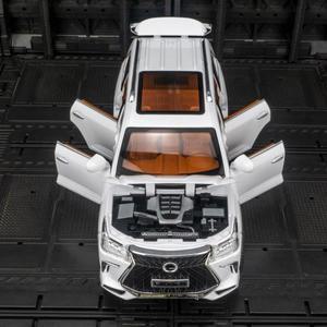 1:24 렉서스 LX570 합금 자동차 모형 오프로드 차량 어린이 장난감 문과 후드 트렁크 열림 가능 정교한 제