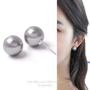 여자 라이트그레이 진주 귀걸이