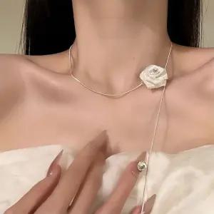 하리나 까멜리아 플라워 펜던트 진주 롱 드롭 목걸이