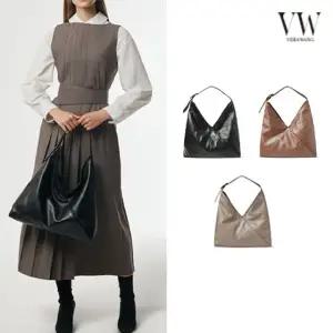 베라왕 르엘 맥시 호보백