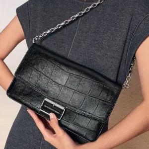 찰스앤키스 리브 크록 이펙트 그로밋 체인 핸들 숄더백 CK22016019812149392