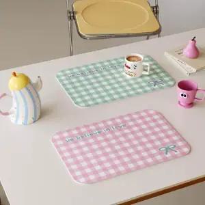 [토마]체크패턴 식탁매트 2개세트/ 논슬립 테이블 PVC 식탁보호매트 식탁보(CN298301)