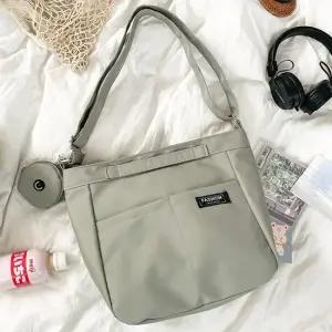 남자크로스백 캐주얼 가방 고등 대 학생 크로스 백 라이트그린 남자크로스백