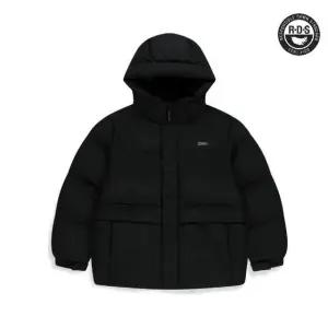 내셔널지오그래픽 키즈s K254UDW930 키즈 카이만 숏 덕 다운 점퍼 CARBON BLACK