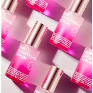 [LIVE 단하루 초.특.가] [1+.1]아이소이 브라이트닝 세럼(잡티로즈쎄럼) 15ml*2개(+ 브라이트닝 마스크 1매)