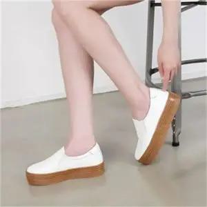 [오노마] ONM 여성 무지 데일리 통굽 캐주얼 슬립온 운동화 2컬러 (S8301698)