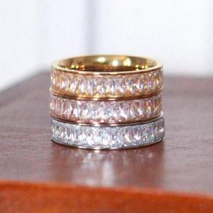 [이어넥핸즈] 영롱한 컷팅글라스 써지컬스틸 반지