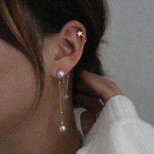 [셀러허브]여자 스타 크롤러 진주 드레스업 후크 귀걸이 (S12265317)