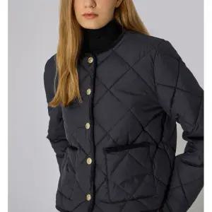 퀼팅 라운드넥 패딩 점퍼 SSPJPO42010