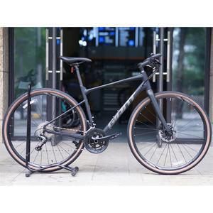 자이언트 REVOLT-F1 크로스컨트리 자갈직평행 자전거 시티 그라비아 F1