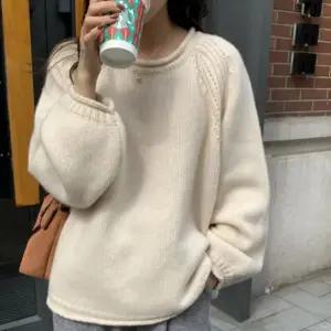 여성 러블리 루즈핏 라운드넥 간절기 니트 스웨터 티셔츠