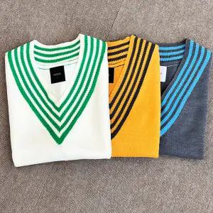 블레오 남자 브이 단가라 니트 조끼 DM2512161778