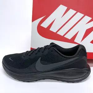 나이키 빅사이즈 왕발 290 300사이즈 운동화 레볼루션 트리플 블랙 올검 정품 [국내 매장판]