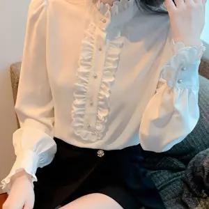 여성흰남방 레이어드 블라우스 데이트 흰색 프릴