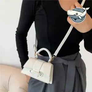 여성용 경량 미니백 소지품 정리 귀여운 미니핸드폰가방 슬링백가방 여성미니가방