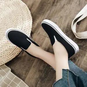 [오노마] ONM 남자 여자 커플 단화 스니커즈 발편한 기본 슬립온 (S8534218)