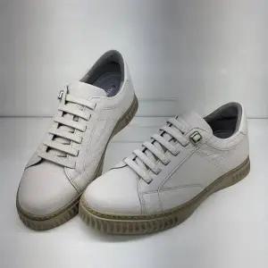 [에스콰이아]남성 발등 밴딩 패션 스니커즈 YADFHZ061WH_KJ