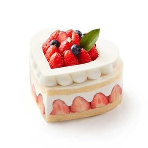 파리크라상 하트 품은 딸기 프레지에