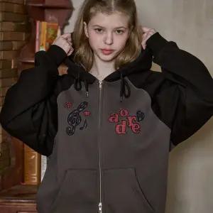 [2-WAY] 멜로디 패치 레글런 후드 집업 챠콜