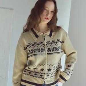 [2-WAY] 체리 크롭 집업 가디건 크림