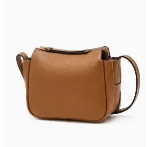 갤러리아 헤지스핸드백 HIWA6E341W2 브라운 단색 소가죽 크로스백