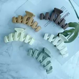 상어 매트 지그재그 수지 왕집게핀 헤어밴드 무광 집